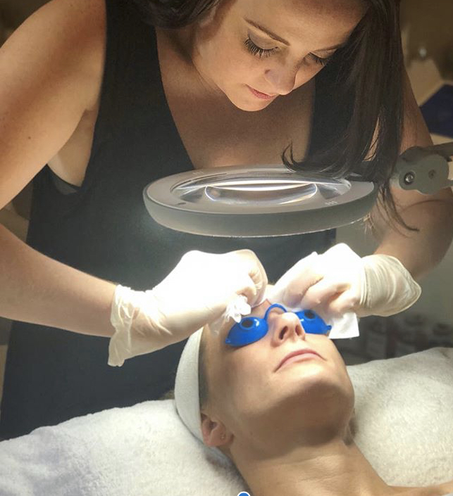 licensed esthetician shannon jones extractions